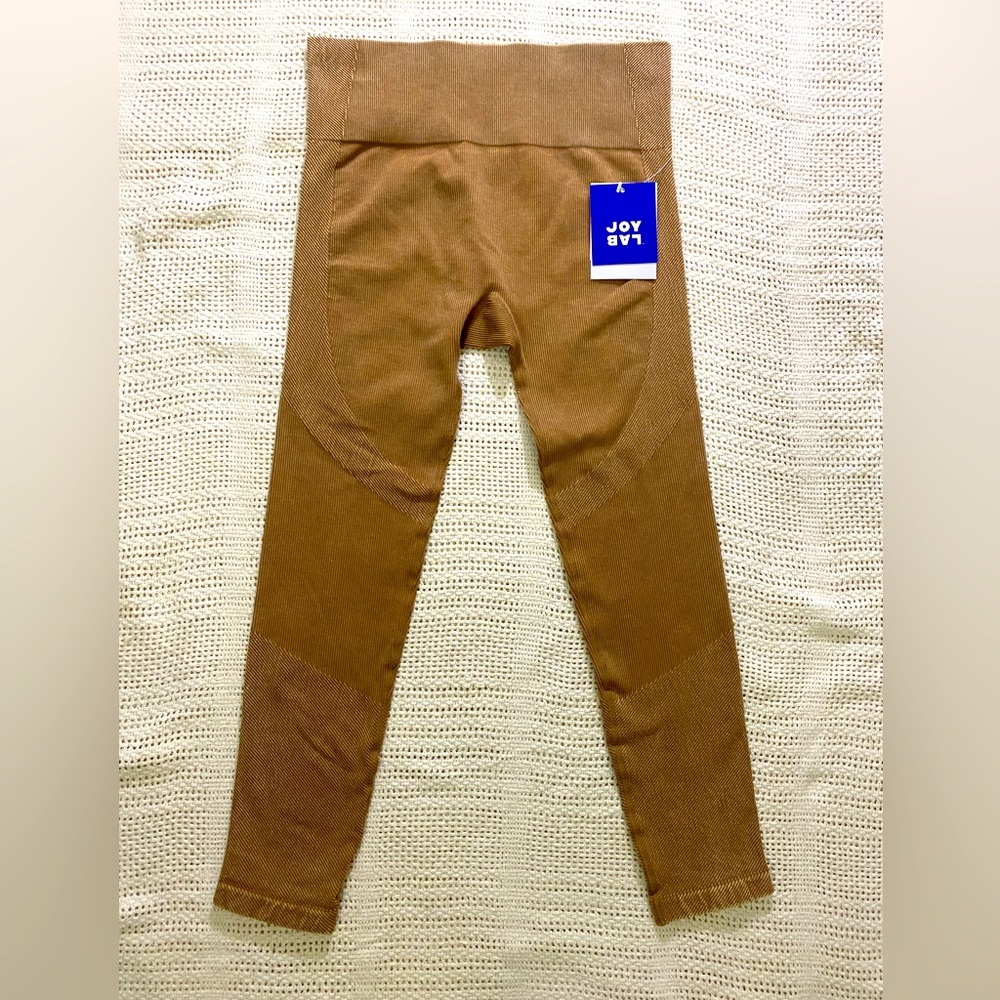 Women's High-Rise Ribbed Seamless
7/8 Leggings - JoyLab Tan Size M